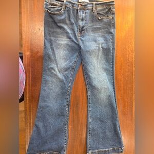 Women stetson jeans. Boot cut, mid rise, size 16. Smoke and pet free home.